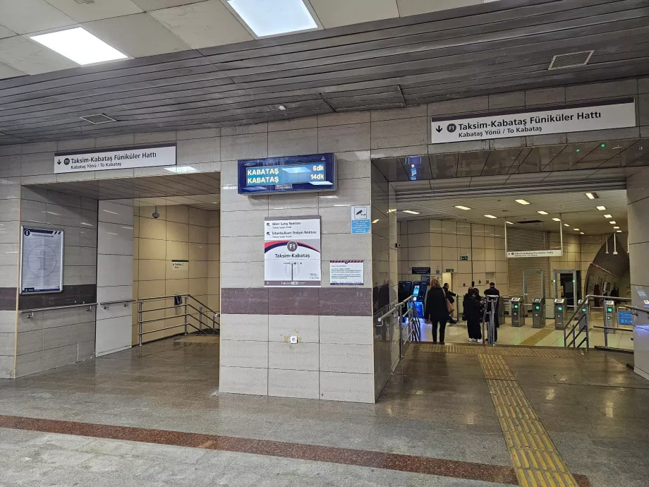 Transfer ke kereta gantung