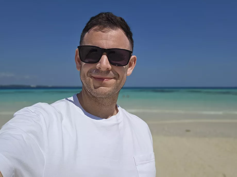 Saya di Gumuk Pasir Nakupenda