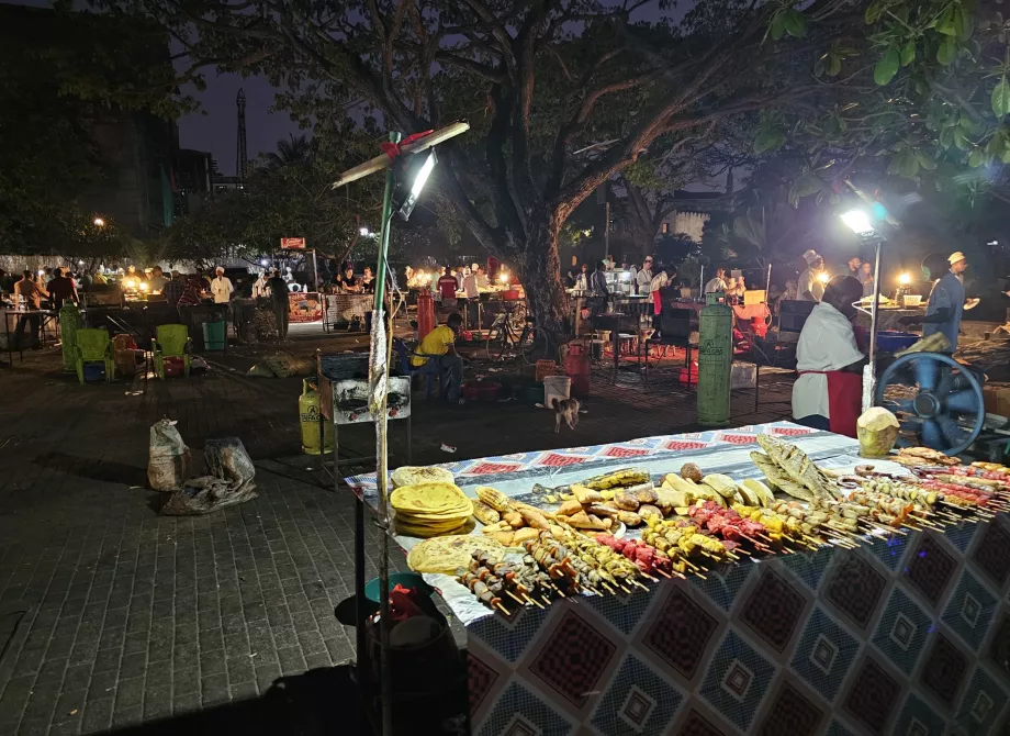 Pasar Malam Forodhani