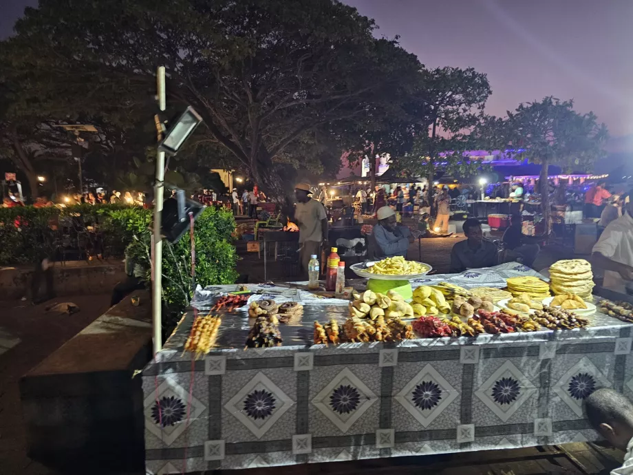 Pasar Malam Forodhani