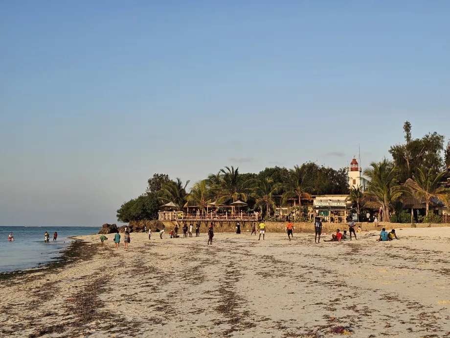 Nungwi, Pantai Maisha