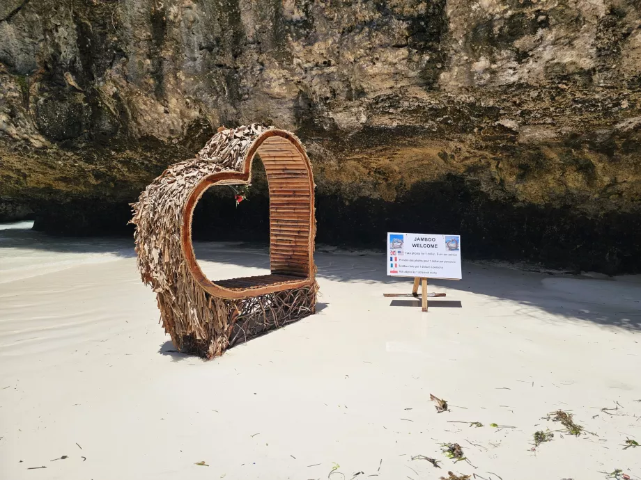 Pantai Mtende