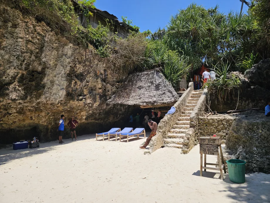 Pantai Mtende