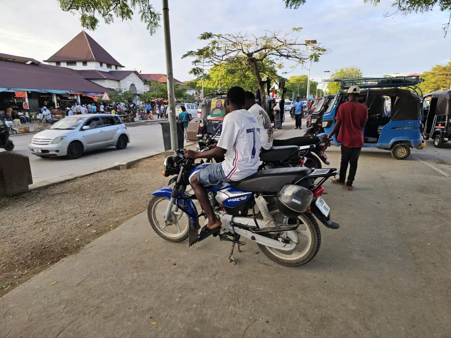 Sepeda motor "boda"