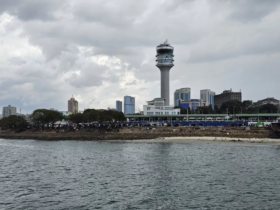 Menara Kontrol Pelabuhan