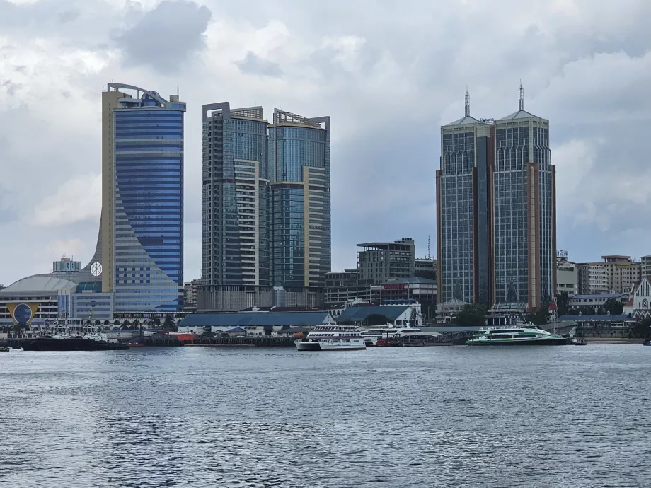 Pusat modern Dar es Salaam