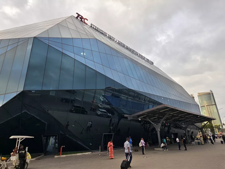 Stasiun kereta api TRC
