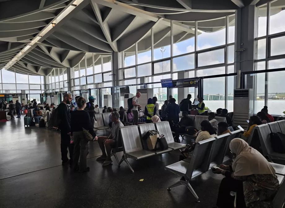 Gerbang keberangkatan, Terminal 2