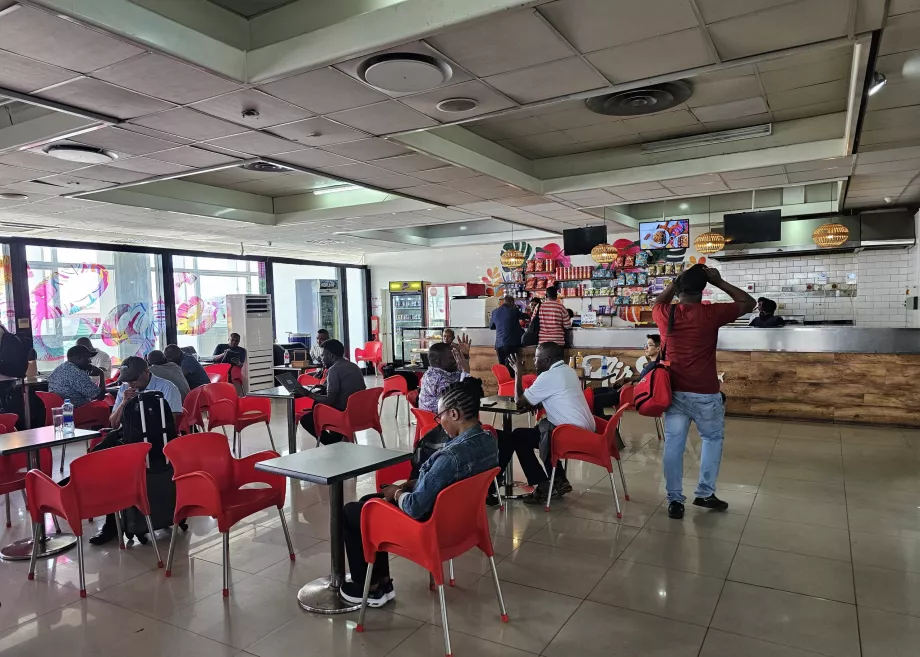 Bistro, Zona Transit, Terminal 2