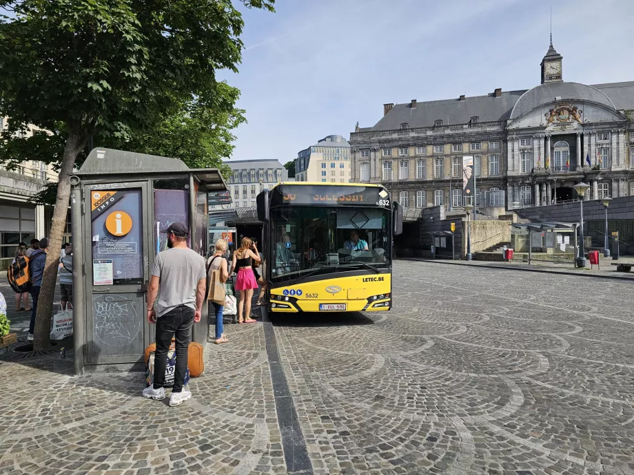Halte bus di Place St-Lambert