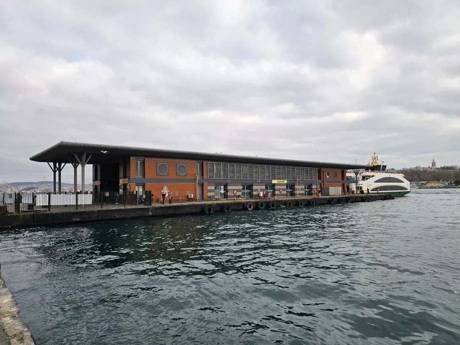 Pelabuhan feri Karaköy