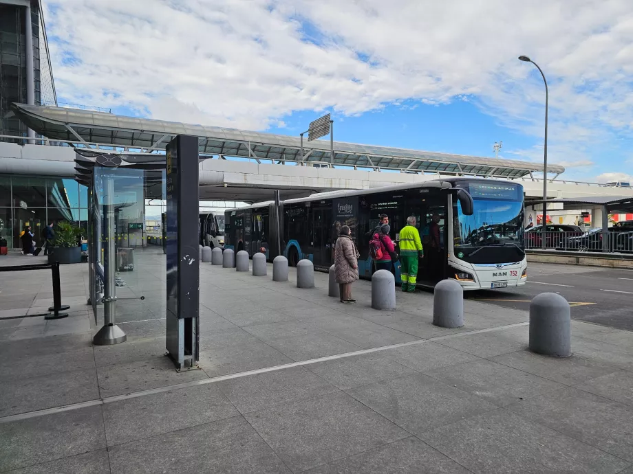 Bus kota ke pusat kota Málaga