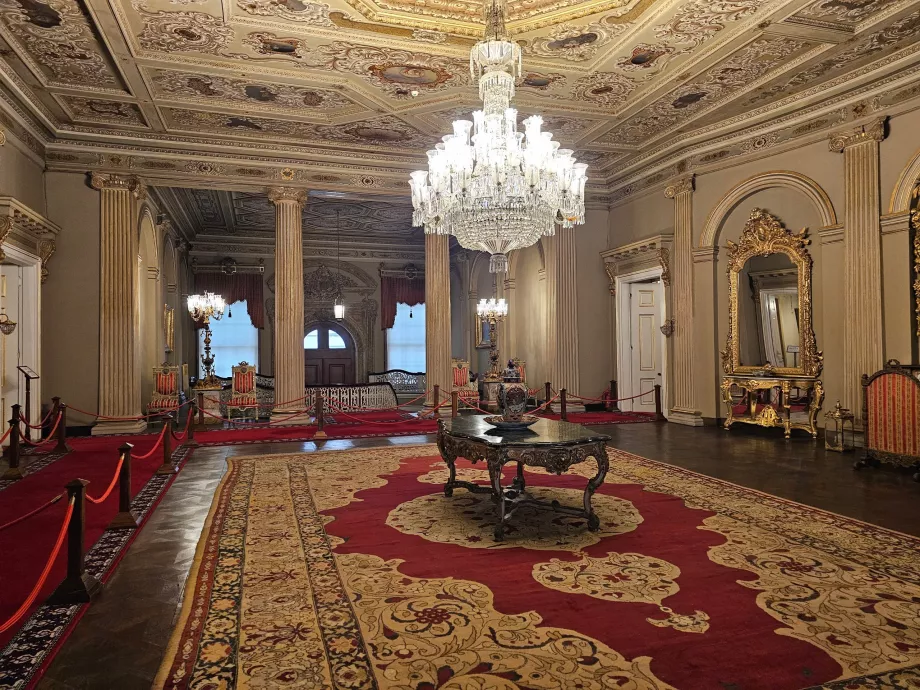 Istana Dolmabahce