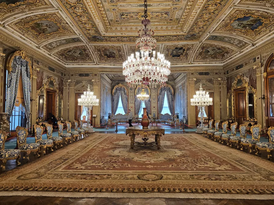 Istana Dolmabahce