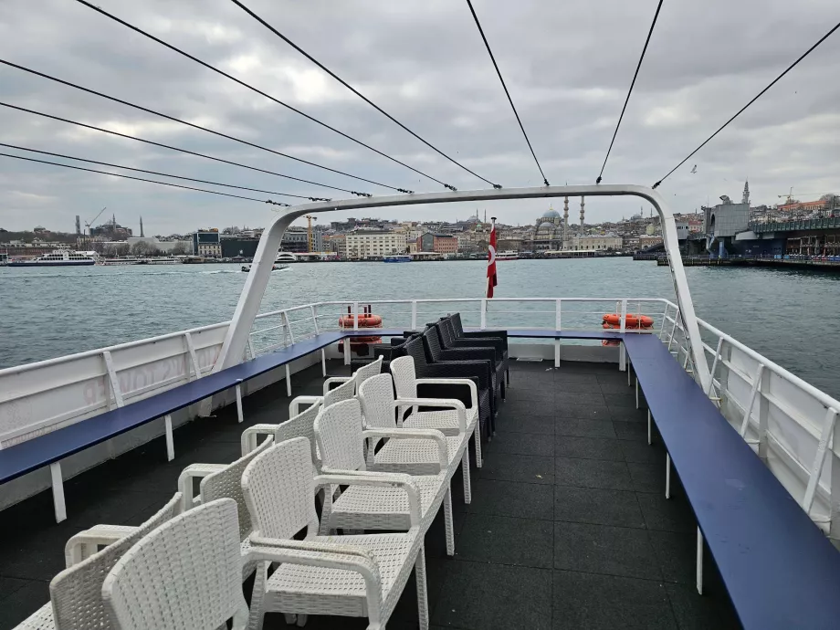 Dek atas kapal di Maiden Tower