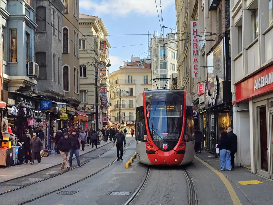 Trem di pusat kota Istanbul