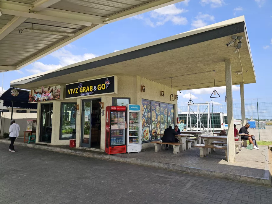 Penyegaran antara terminal 2 dan 3