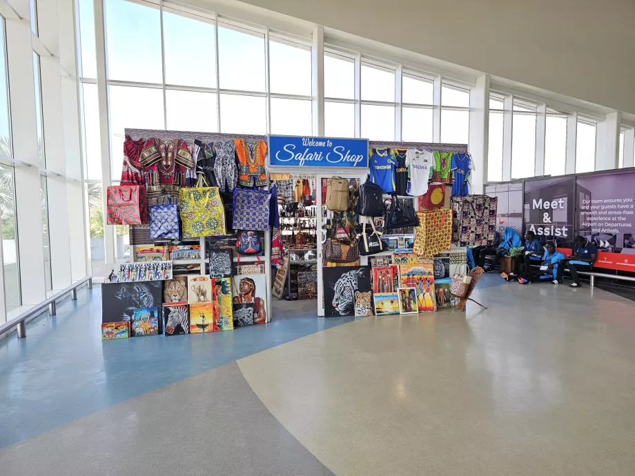 Toko suvenir, area umum, Terminal 3