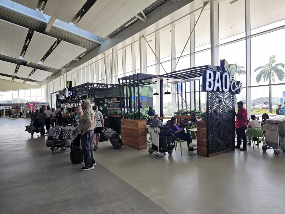 Kafe, area umum, Terminal 3