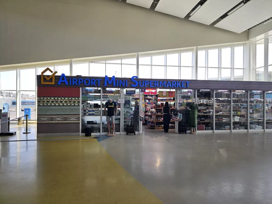 Minimarket, area umum, Terminal 3