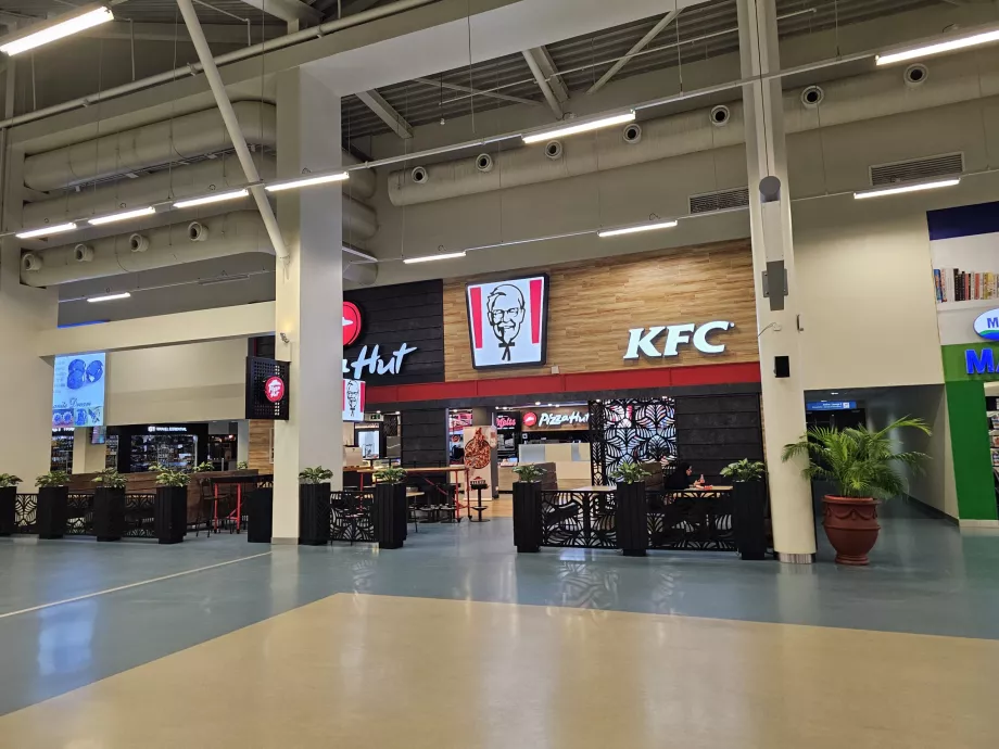 KFC, bagian transit, Terminal 3