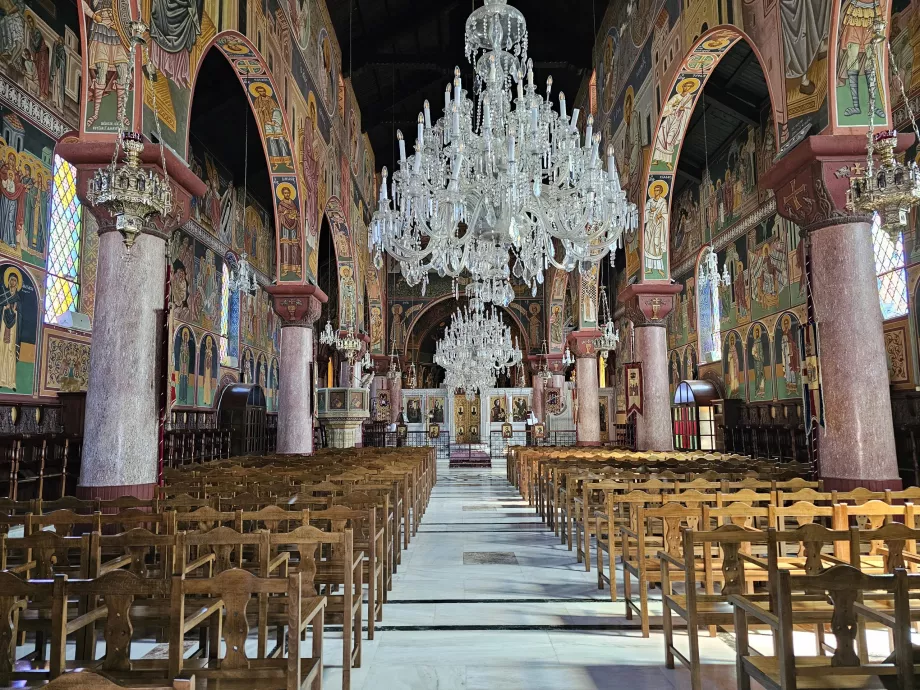 Gereja Evangelismos, bagian dalam