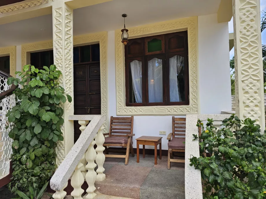Teras di depan kamar