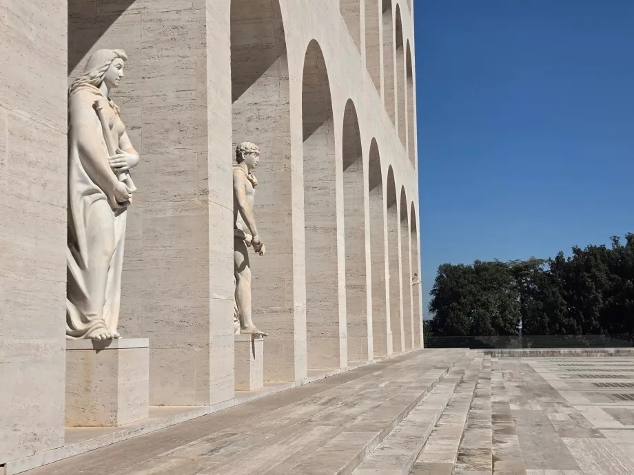 Istana Peradaban Italia