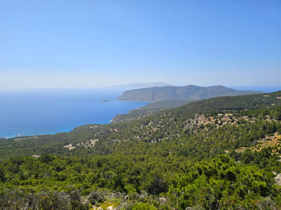 Pantai Barat, Monolithos