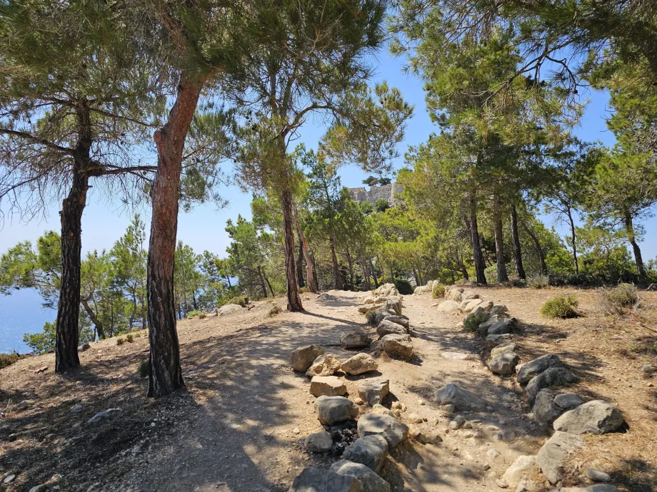 Kastil Monolithos