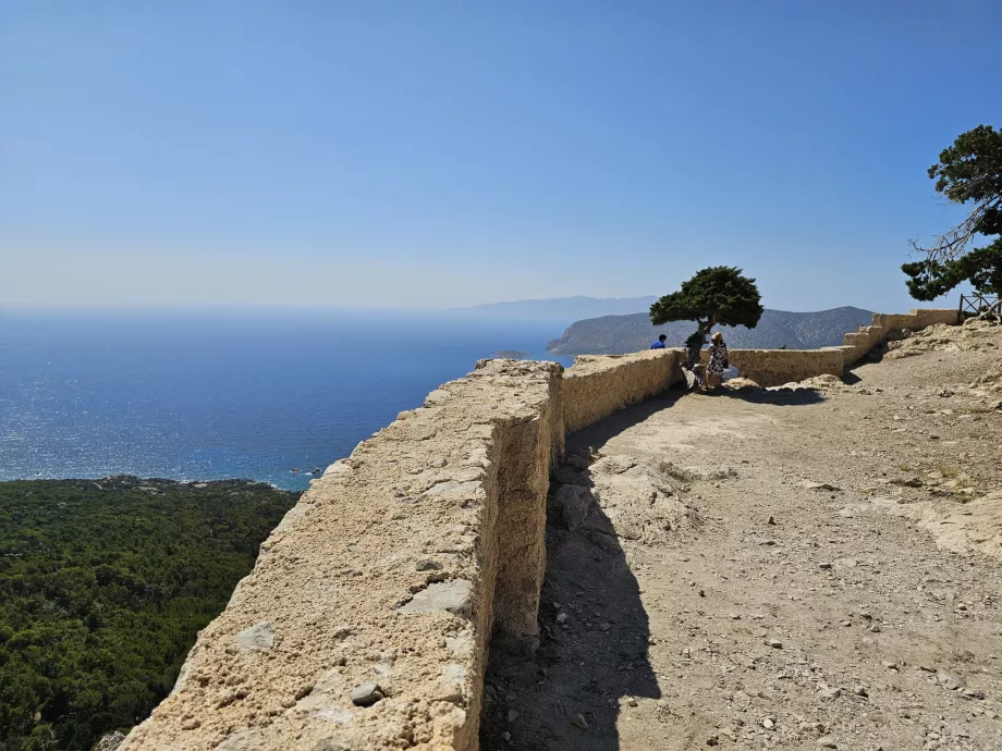 Kastil Monolithos