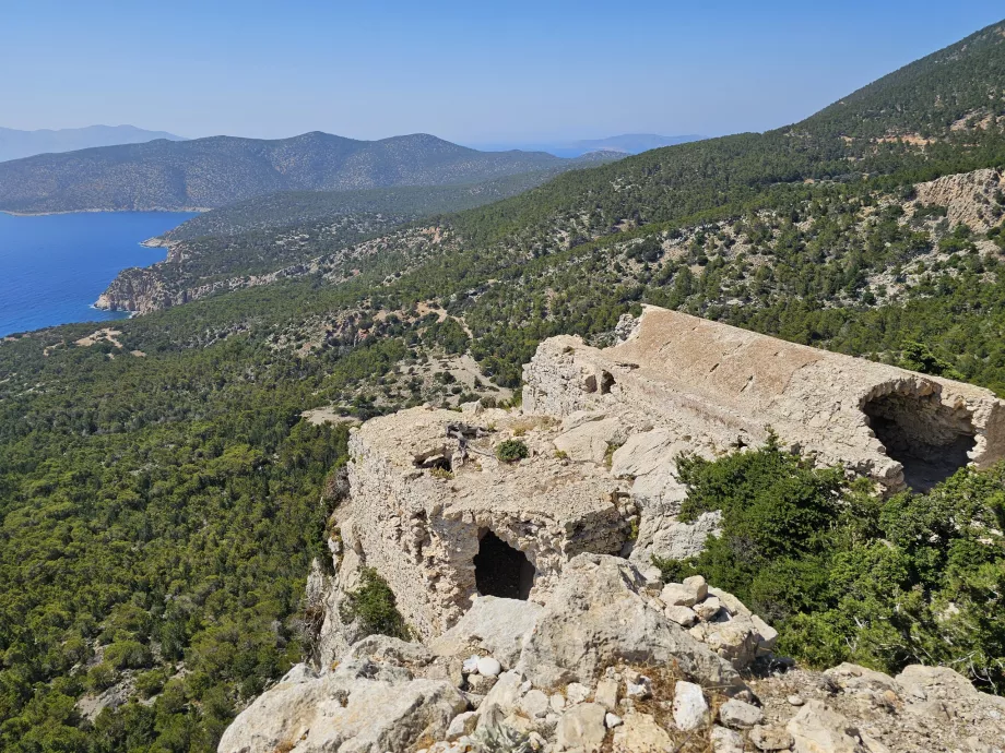 Kastil Monolithos