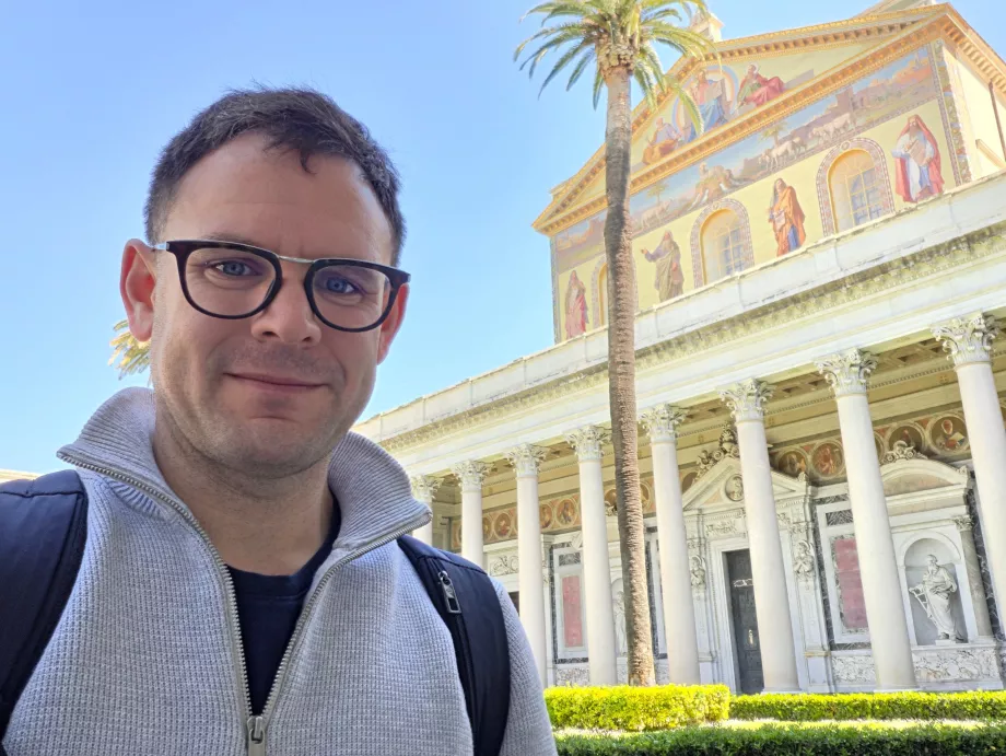 Saya di Basilika Santo Paulus di luar tembok