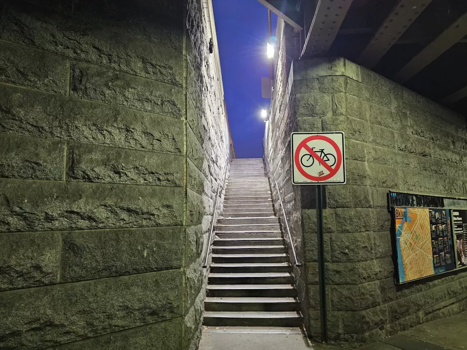 Tangga Jembatan Brooklyn