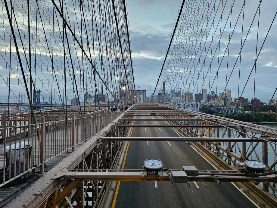 Jembatan Brooklyn, bagian mobil