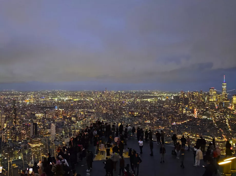 Pengamatan "The Edge" di malam hari