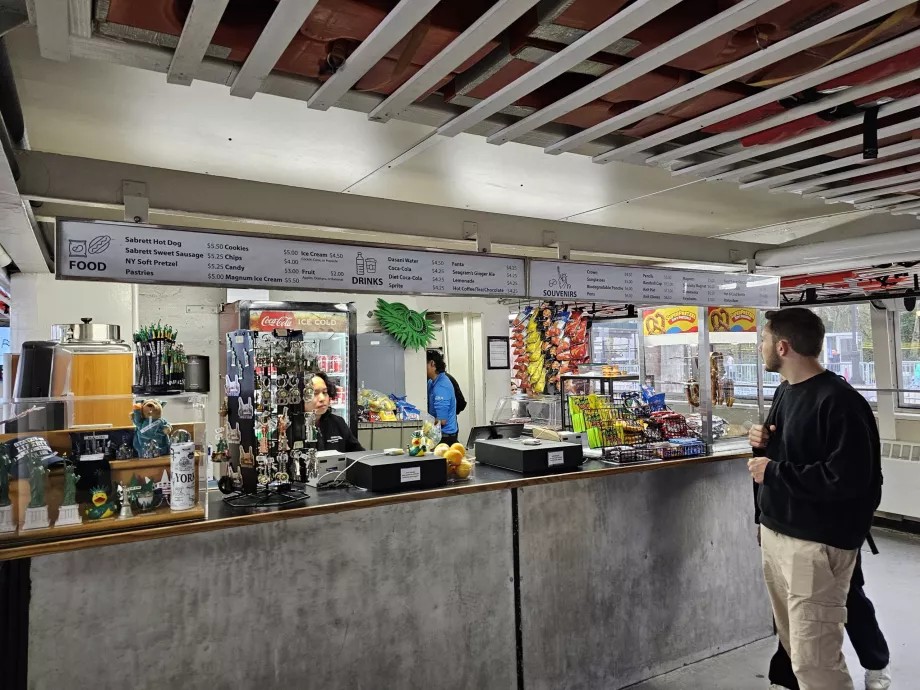 Bistro di atas kapal