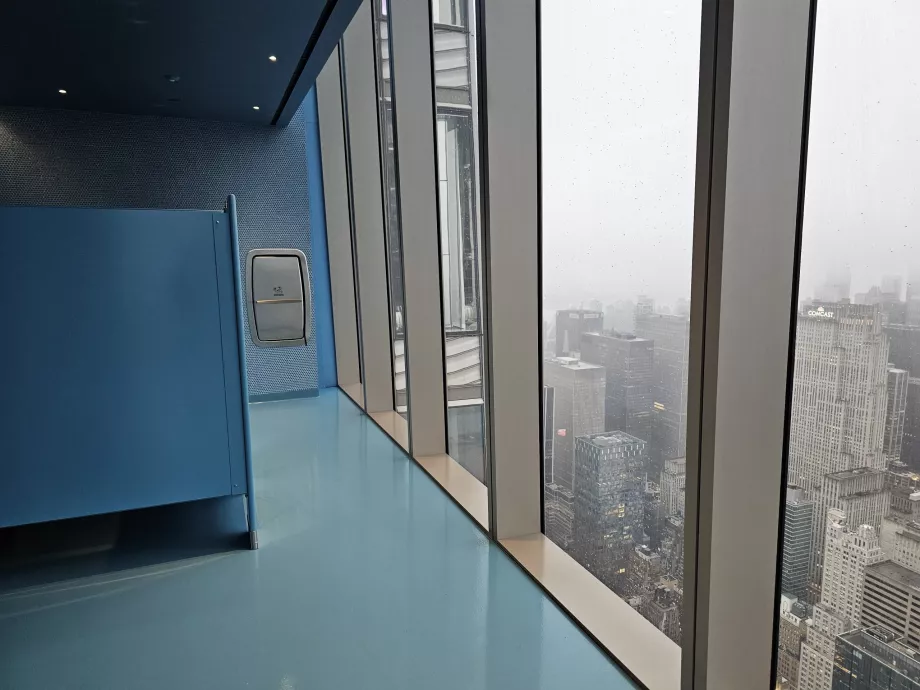 Summit One Vanderbilt, kamar mandi dengan pemandangan