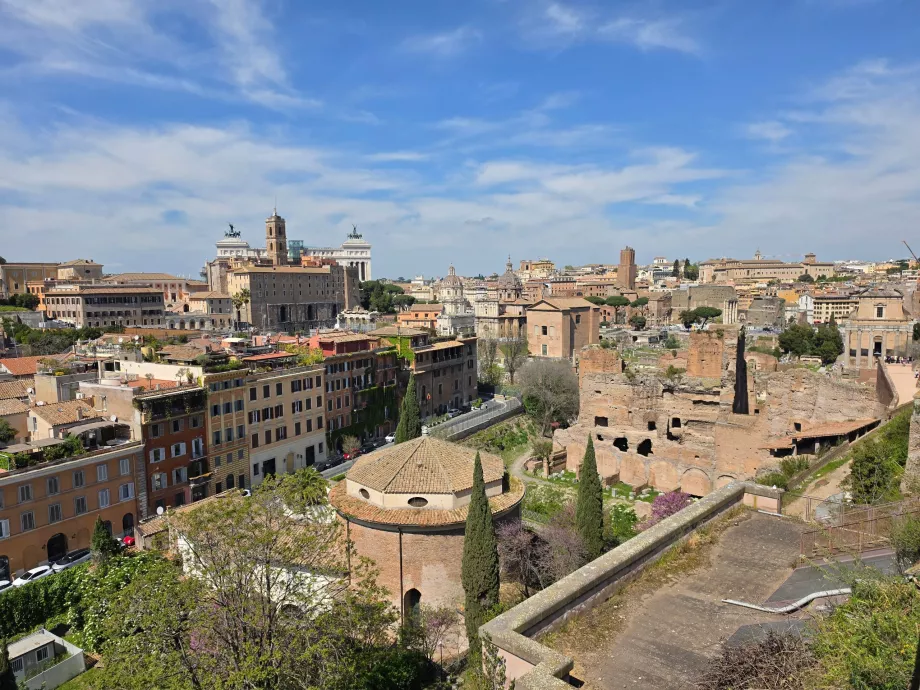 Forum Romanum seperti yang terlihat dari Palatine