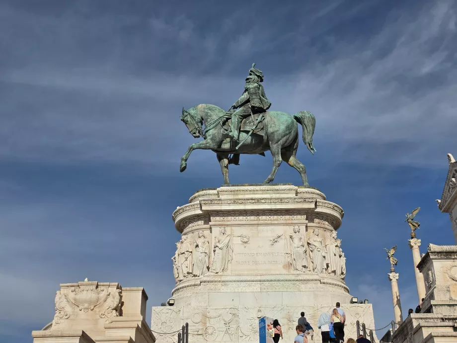 Altare della Patria, bagian yang gratis