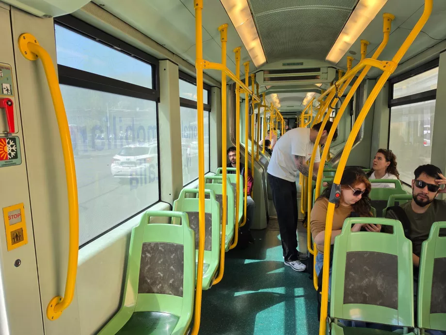 Interior trem di Roma