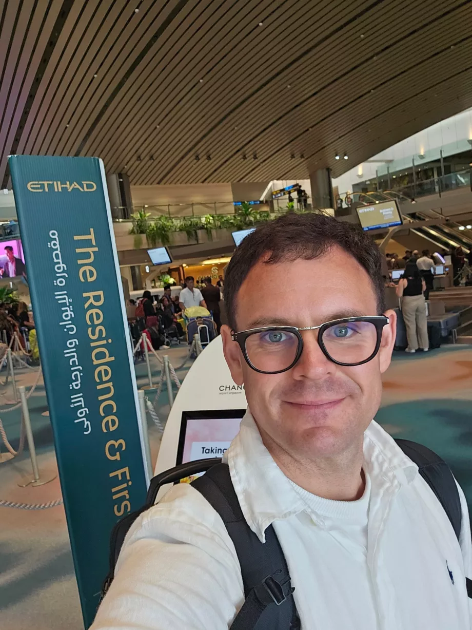 Saya saat check-in di Bandara Singapura