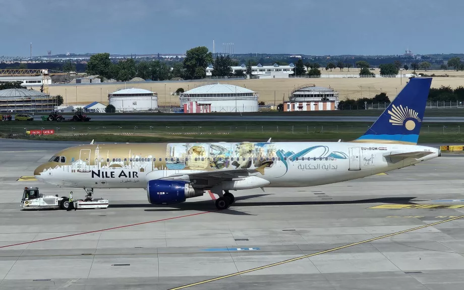 Nile Air, Airbus A320 di Bandara Praha