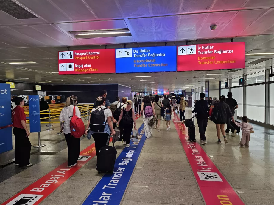 Transfer antar penerbangan, bandara Istanbul SAW