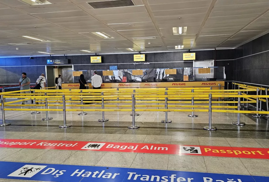 Meja transfer