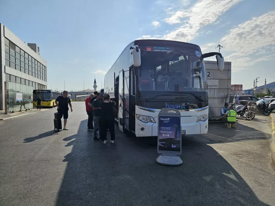 Bus Havaist ke bandara Istanbul IST