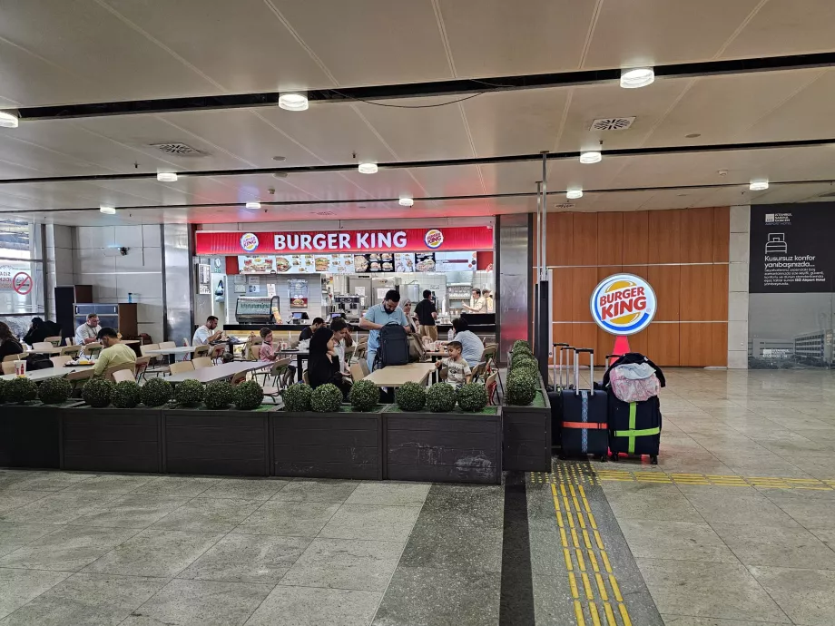 Burger King, area kedatangan umum