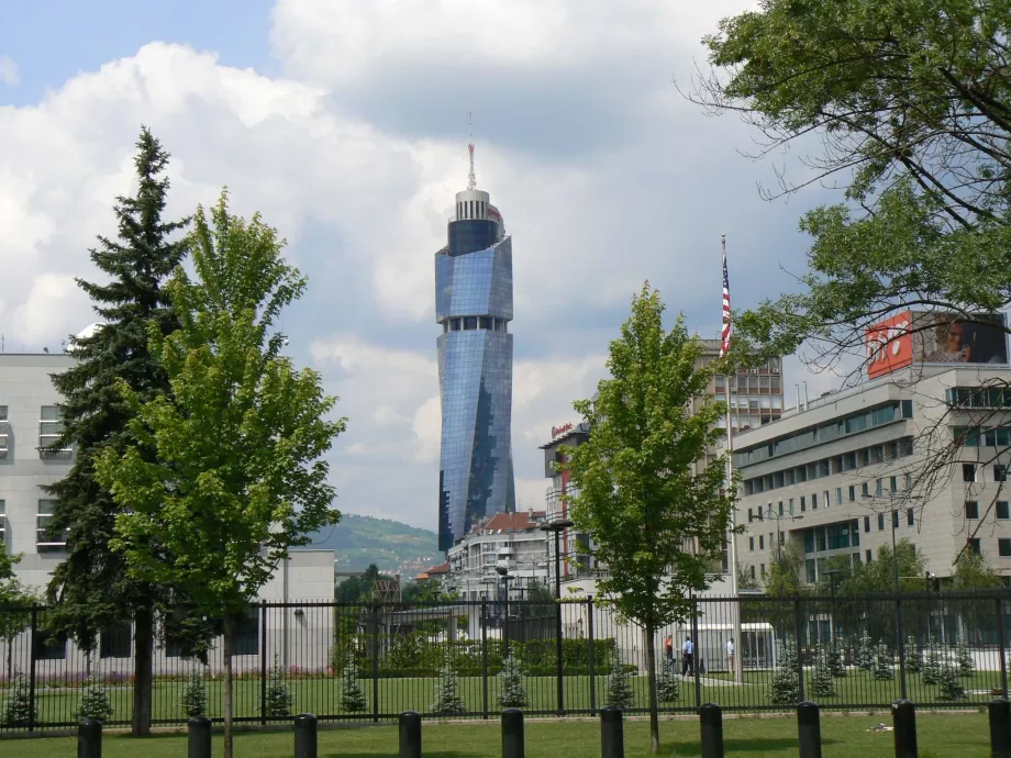 Menara Avaz