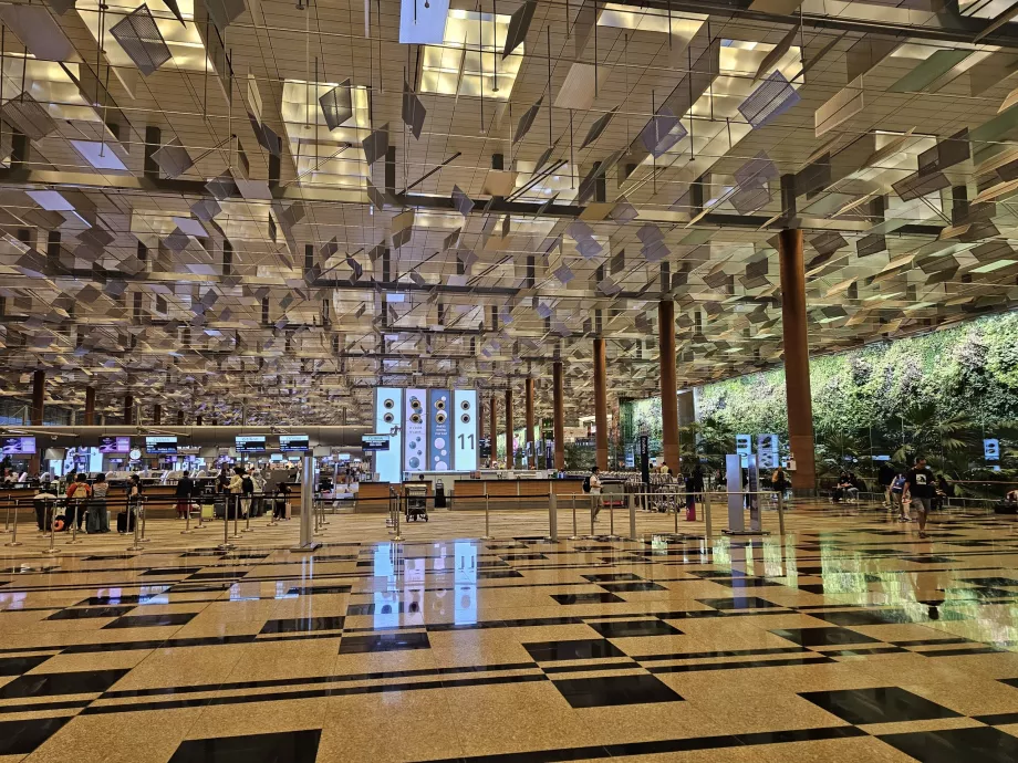 Terminal 3, aula keberangkatan
