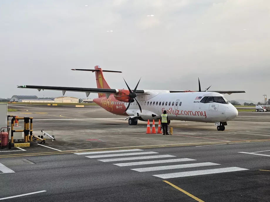 Firefly, ATR72 di Bandara Seletar